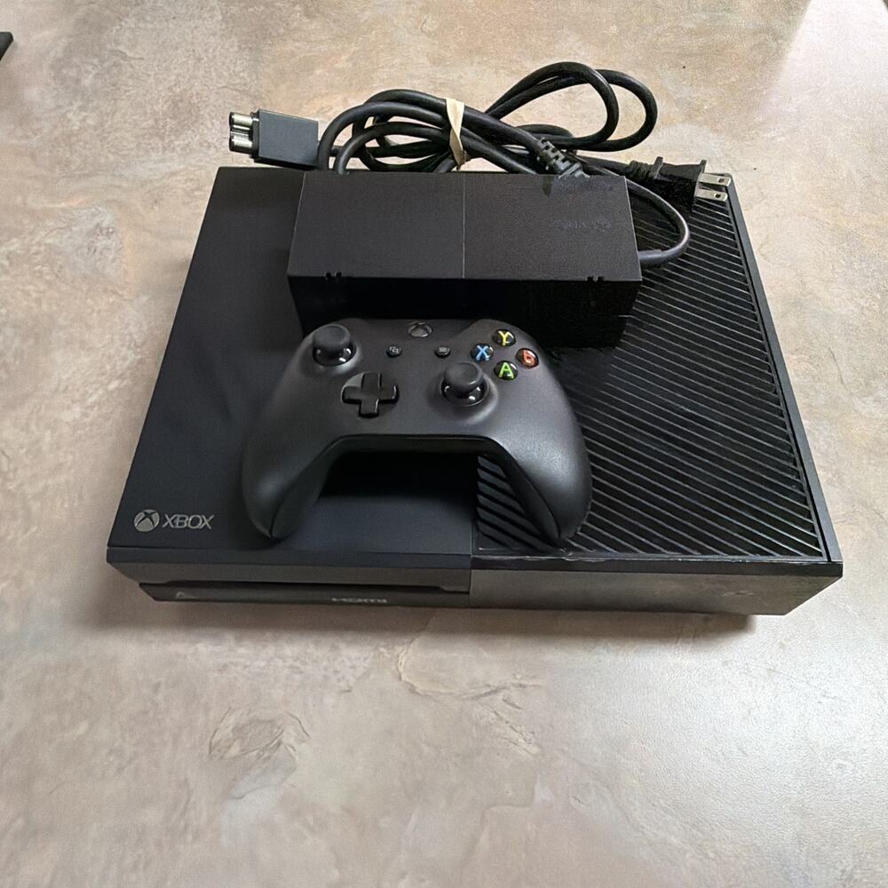 Microsoft Xbox One 1540 500GB Console - Black